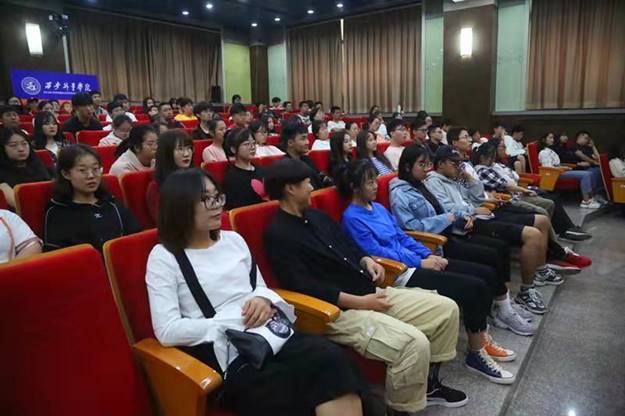 http://www.xaiu.edu.cn/__local/6/79/48/E554112E1AB8FFB23BB6DAC7F79_105E7BE9_FDF7.jpg